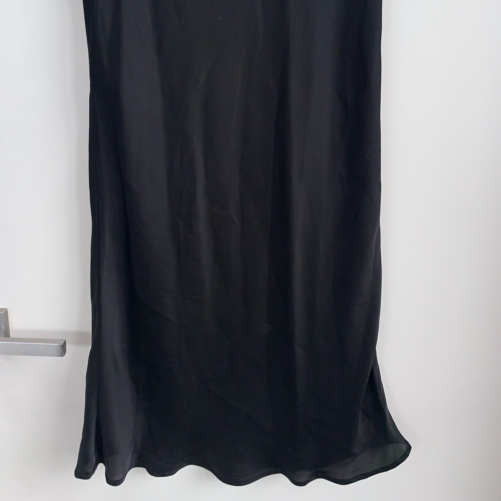 Perfect black silk midi skirt 😎 - Picture 2 of 3